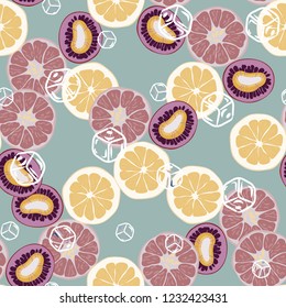 Fruit seamless pattern with orange, grapefruit and kiwi fruit. Fruit with ice. Cocktail pattern.