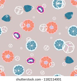 Fruity seamless pattern with strawberry, kiwi, orange and grapefruit. Fruit with ice. Cocktail pattern.