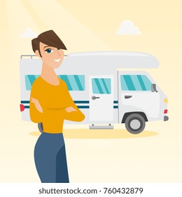Larga completa de una joven blanca caucásica parada con los brazos cruzados en el fondo de una casa de motor. Mujer sonriente disfrutando sus vacaciones en una casa de motor. Ilustración de dibujos animados. Diseño cuadrado.