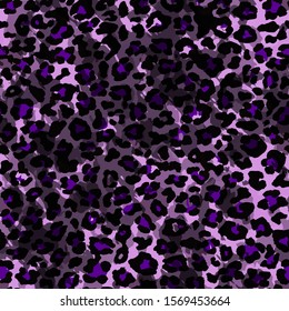 Full seamless leopard cheetah animal skin pattern. Violet design for textile fabric printing. Suitable for fashion use.