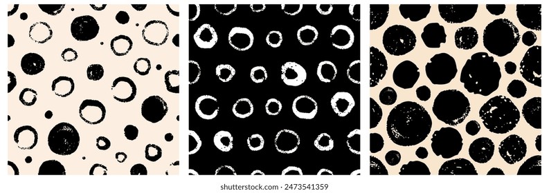 Fun black and white circle seamless pattern. Hand drawn doodle round shapes art backgrounds. Creative backdrops for fabric print, wallpaper. Vector texture