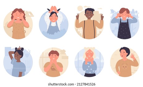 Divertidas expresiones faciales de niños y niñas divertidos en avatar redondo conjunto de ilustración vectorial. Niños felices de la escuela primaria sonríen, retratos de niños lindos con diferentes peinados aislados en blanco