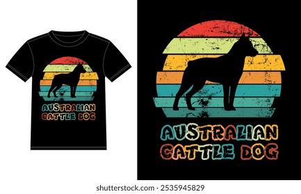 Perro de ganado australiano divertido Antiguas Retro Sunset Silhouette Regalos Amante del perro Propietaria de perros Camiseta esencial