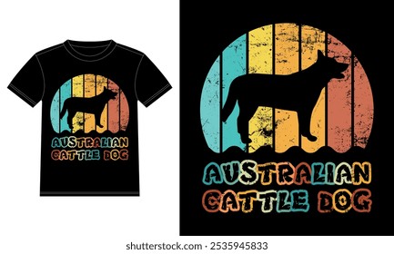 Perro de ganado australiano divertido Antiguas Retro Sunset Silhouette Regalos Amante del perro Propietaria de perros Camiseta esencial