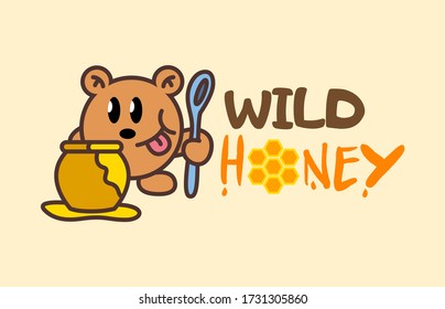 El gracioso oso de peluche tierno sostiene una cuchara y quiere comer miel. Caricatura con logotipo de peluche de miel. El concepto para las ventas de la industria y la producción de miel.