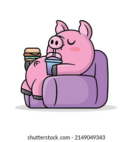 FUNNY FETTSCHWEIN LIEGT AUF SOFA UND ESSENDEM SNACK. KARTOFFELBILDUNG.