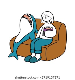 Lustige flache Vektor eines Mädchens sitzen auf einem Sofa mit einem großen Hai Plüsch Spielzeug und essen Snacks. Perfekt für Lifestyle-Inhalte, gemütliche Szenen, Spielzeugmarketing und eigenartige Social-Media-Bilder.