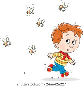 Niño divertido en el miedo que huye rápidamente de las abejas zumbidas enojadas, ilustración de dibujos animados de Vector en blanco