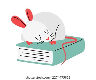 El ratón pequeño y gracioso duerme en el icono plano del libro. Ilustración del vector