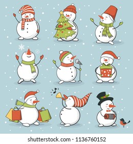 Funny Snowman Set mit Winter- und Urlaubszubehör. Perfekt für Neujahr und Weihnachten Grußkarte, Aufkleber Kit. Vektorgrafik, handgezeichnet
