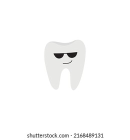 Funny Tooth mit Sonnenbrille doodle Vektorgrafik. Einzeln auf weißem Hintergrund