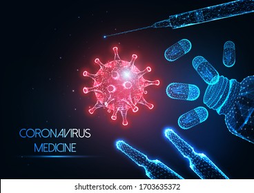 Futuristische antivirale Coronavirus covid-19 Medizin Konzept mit glühendem polygonalem rotem Virus, Impfampullen, Flasche Pillen und Spritze auf dunkelblauem Hintergrund. Modernes Drahtgitterdesign.