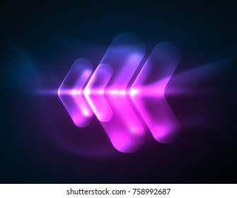 Futuristische Neon leuchtende Pfeile Techno-Hintergrund, abstrakte 3D-Technologielinien. Transparente Richtungsformen auf Farbhintergrund. Geometrischer, minimaler abstrakter Hintergrund mit Lichteffekten