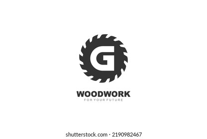 Vector de aserradero del logotipo G para la empresa de maderería. ilustración vectorial de plantilla de carpintería de letras iniciales para su marca.