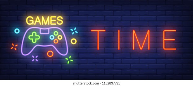 Jogos tempo texto néon com gamepad. Conceito de tecnologia e entretenimento. Design de propaganda. Sinal de néon brilhante noite, outdoor colorido, faixa de luz. Ilustração vetorial em estilo néon.