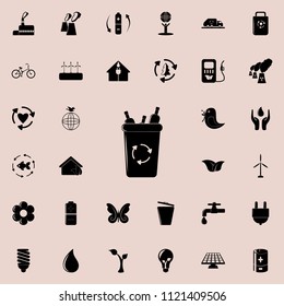 garbage bin icon. Detailed set of Ecology icons. Premium quality graphic design sign. One of the collection icons for websites, web design, mobile app on colored background