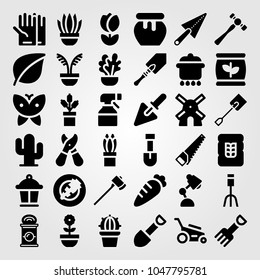 Garden icons set. Vector illustration gloves, trowel, fertilizer and can
