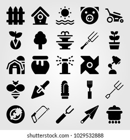 Garden vector icon set. sea, pig, barn and carrot