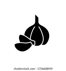 Garlic black glyph icon. Fresh vegetable for seasoning. Whole veggie to prepare sauce. Condiment for vegan salad ingredient. Silhouette symbol on white space. Vector isolated illustration