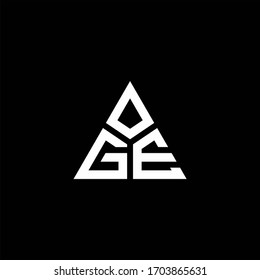 Logotipo de monograma GE con forma de 3 piezas aisladas en la plantilla de diseño triangular