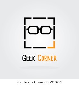 Geek Corner, geek logo, Vector Logo Template