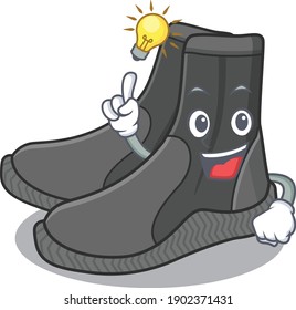 genius buve booties Caracter mascot tiene un gesto de idea