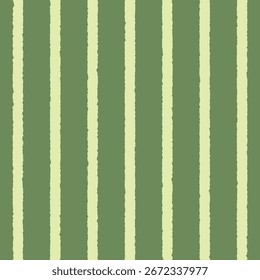 Un diseño suave y áspero de la raya sin fisuras con líneas amarillas suaves en un fondo verde. Ideal para embalaje de primavera, tela pastel, diseño digital alegre y papel de embalaje.