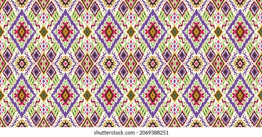 Geometric damascus ornament. Ikat border. Ethnic embroidery with leaves and monograms. Tribal vector texture. Seamless folk pattern in Aztec style. Indian, Scandinavian, Gypsy, Mexican, African rug.