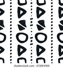 Geometric doodle seamless pattern. Black and whit grunge geometric shapes