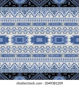 Patrón geométrico étnico de color oriental sin fisuras. patrón impecable. Diseño para tela, cortina, fondo, alfombra, papel pintado, ropa, envoltura, Batik, tela,Ilustración vectorial
