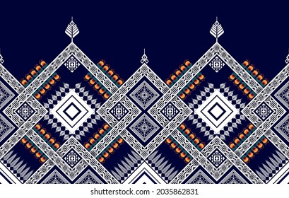 Geometrisches, florales ethnisches Muster. Azteken Stoffteppich Mandala Ornament boho chevron Textil Dekoration. Stammtisch-Truthahn Afrikanische traditionelle Stickerei, orientalische Vektorgrafik-Hintergrund 