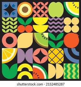 Afiche de arte de corte de fruta fresca de verano geométrico con formas simples y coloridas. Diseño de patrones vectoriales abstractos planos con estilo escandinavo. Ilustración minimalista de frutos y hojas sobre fondo negro.