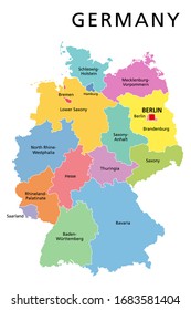 Mapa político de Alemania. Estados multicolores de la República Federal de Alemania con la capital Berlín y 16 estados parcialmente soberanos. País de Europa Central y Occidental. Etiquetado en inglés.  Ilustración. Vector