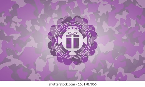 gift box icon on pink camouflaged texture