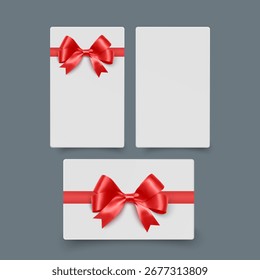Tarjetas de regalo con lazos de cinta roja Lazos de cinta roja festiva sobre fondo blanco