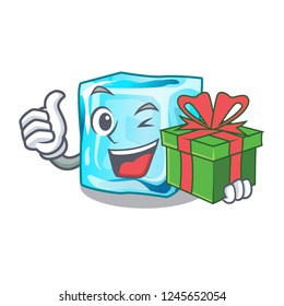 With gift Ice cubes set on wiht character