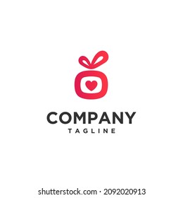 Logotipo que combina caja de regalo con amor