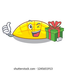With gift slice mang on the caharacter shape