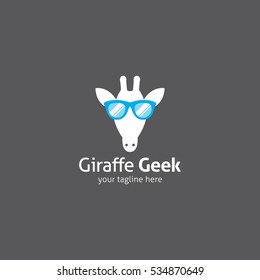 Giraffe Logo Design Template. Vector Illustration