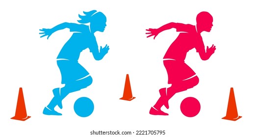 Niña y niño haciendo ejercicios de fútbol jugando con un balón y goteando y corriendo rápido persiguiendo unos a otros