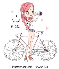 chica con cámara y bicicleta