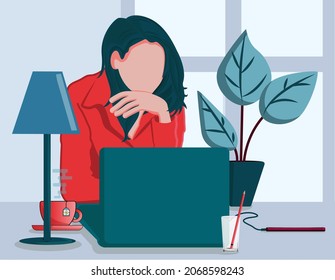 ein Mädchen, das an einem Computer sitzt, eine Tasse Tee auf dem Tisch, eine Lampe, eine Pflanze in einem Topf