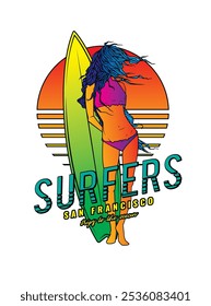 Uma garota com uma prancha de surfe no fundo do pôr do sol. Ilustração vetorial original em estilo vintage. Design de camiseta. Desenhado à mão, não com IA