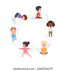 Niñas y niños en poses de yoga. Niños felices haciendo ejercicio de yoga, meditación. Dibujo vectorial aislado de perro descendente, árbol, guerrero 2, mariposa, poses de montaña. Equipo de gimnasia sano para niños