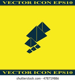 Giza pyramids icon. Isometric illustration.