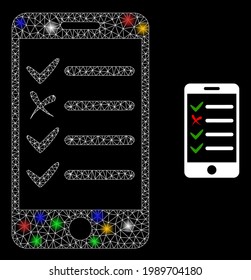 Gare mesh net mobile Checkliste mit farbigen leuchtenden Flecken. Illuminierter Vektorrahmen, der aus dem Symbol der mobilen Checkliste erstellt wurde. Sparkle Konstellation Masche Handy Checkliste auf schwarzem Hintergrund.