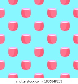 Vidrio de jugo rojo , patrón sin costuras en un fondo azul.