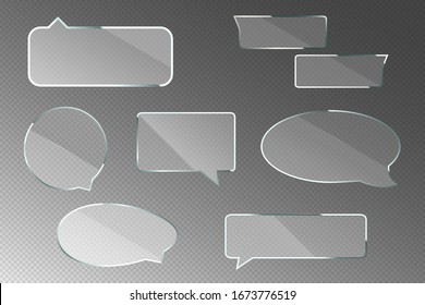 Burbujas de habla de vidrio con marco metálico aislado sobre fondo transparente. Conjunto vectorial realista de nubes claras de pensamiento acrílico para el diálogo de chat, comunicación social, mensaje o cita