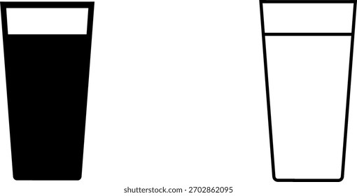 Vasos de bebida oscura y líquido claro uno al lado del otro sobre un fondo simple