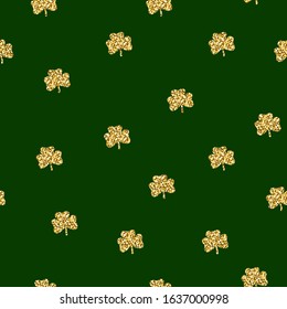 Glitter seamless plants pattern. Golden clover with three leaves on a green background. Symbol of good luck, success, money, St. Patrick's Day. Vector illustration for a traditional Irish holiday